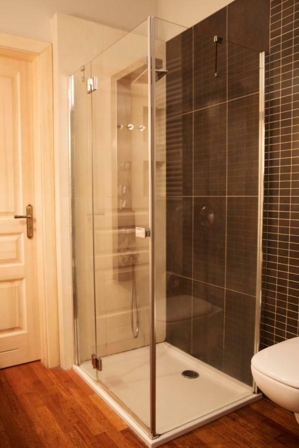 75M2 Apartament Kopernik Z Widokiem Na Jasna Gore Czestochowa Bagian luar foto
